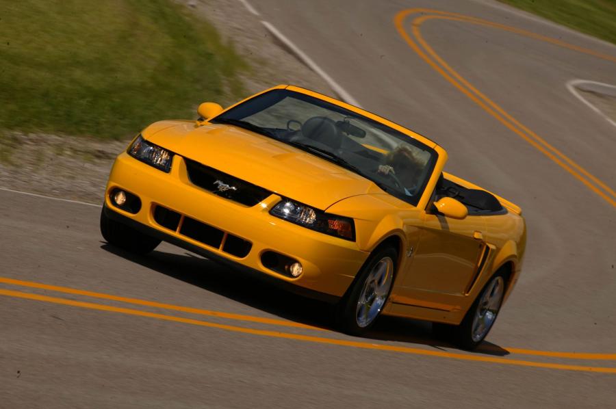  Ford Mustang SVT Cobra Convertible 2002 года  (фото 16 из 103)